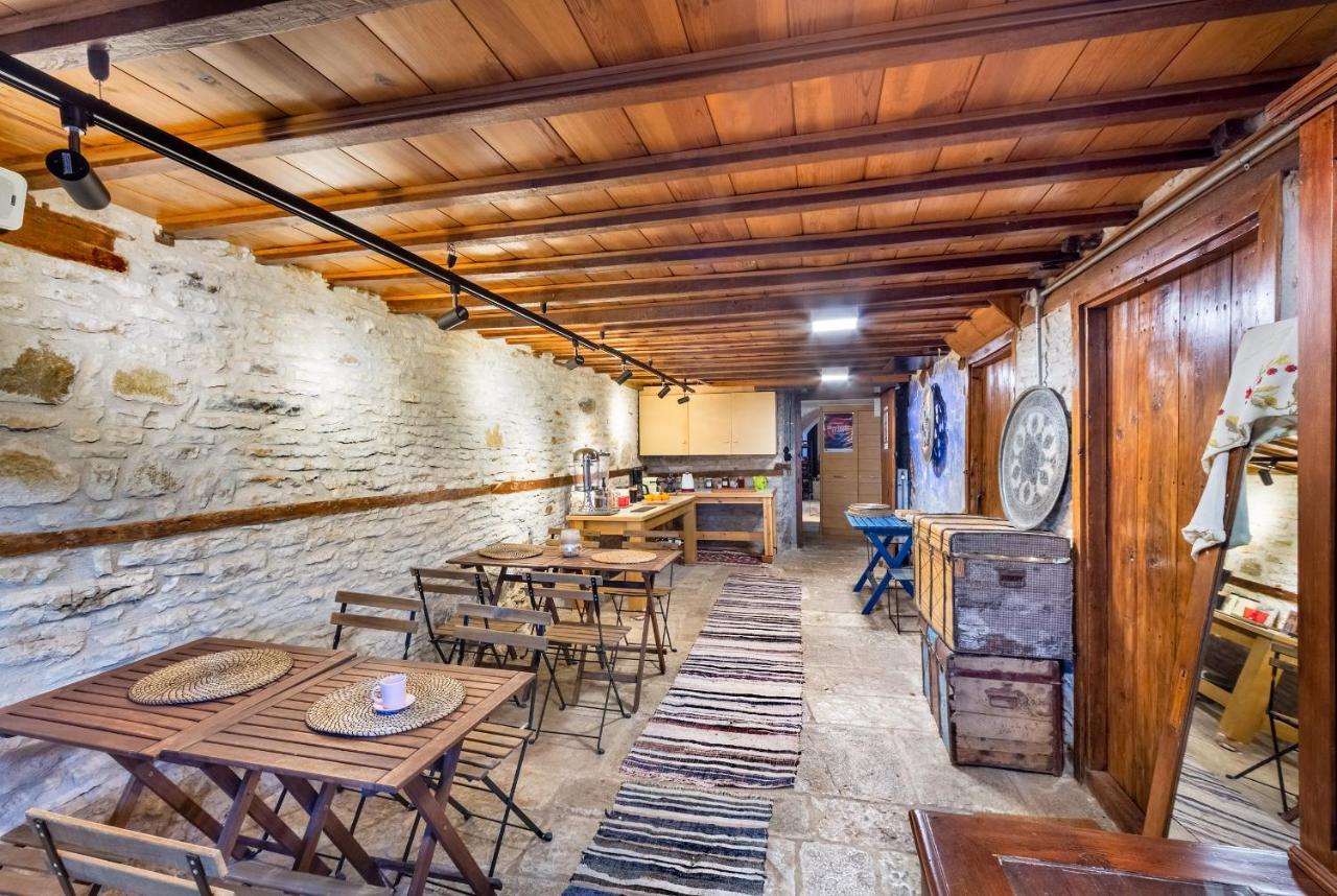 The Land Beyond Apartment Vitsa Exterior photo